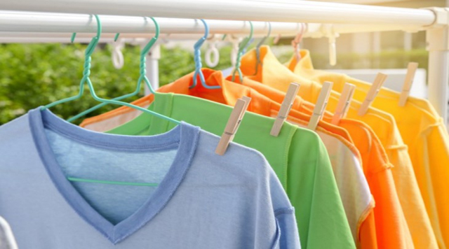 Top 8 mẹo chăm sóc quần áo ẩm ướt, lâu khô ngày mưa hiệu quả nhất