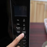 Lò vi sóng Panasonic NN-GF574MYUE