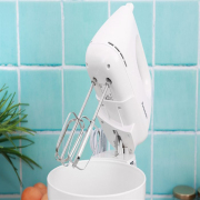 Máy nhồi bột đánh trứng Panasonic MK-GB3WRA