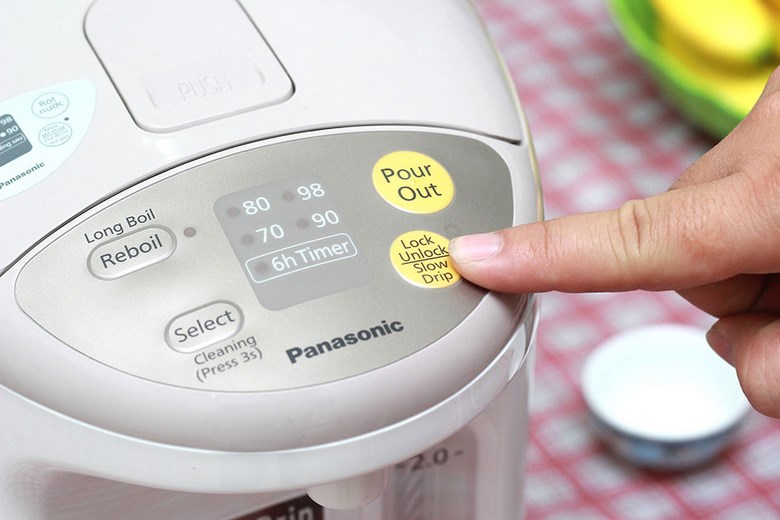 B&igrave;nh thủy điện Panasonic NC-EG3000CSY 3 lít